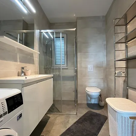 Neue Familienwohnung Meerblick - Klima & Parkplatz Апартаменты *