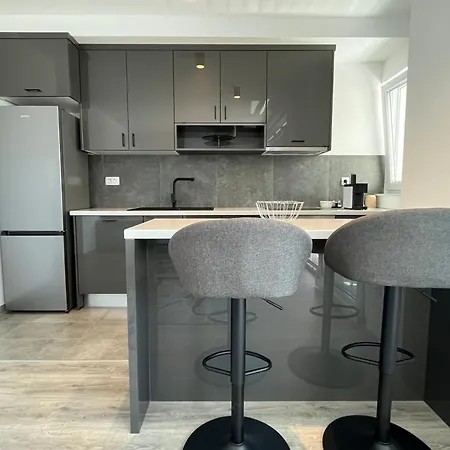 Διαμέρισμα Neue Familienwohnung Meerblick - Klima & Parkplatz Μακάρσκα